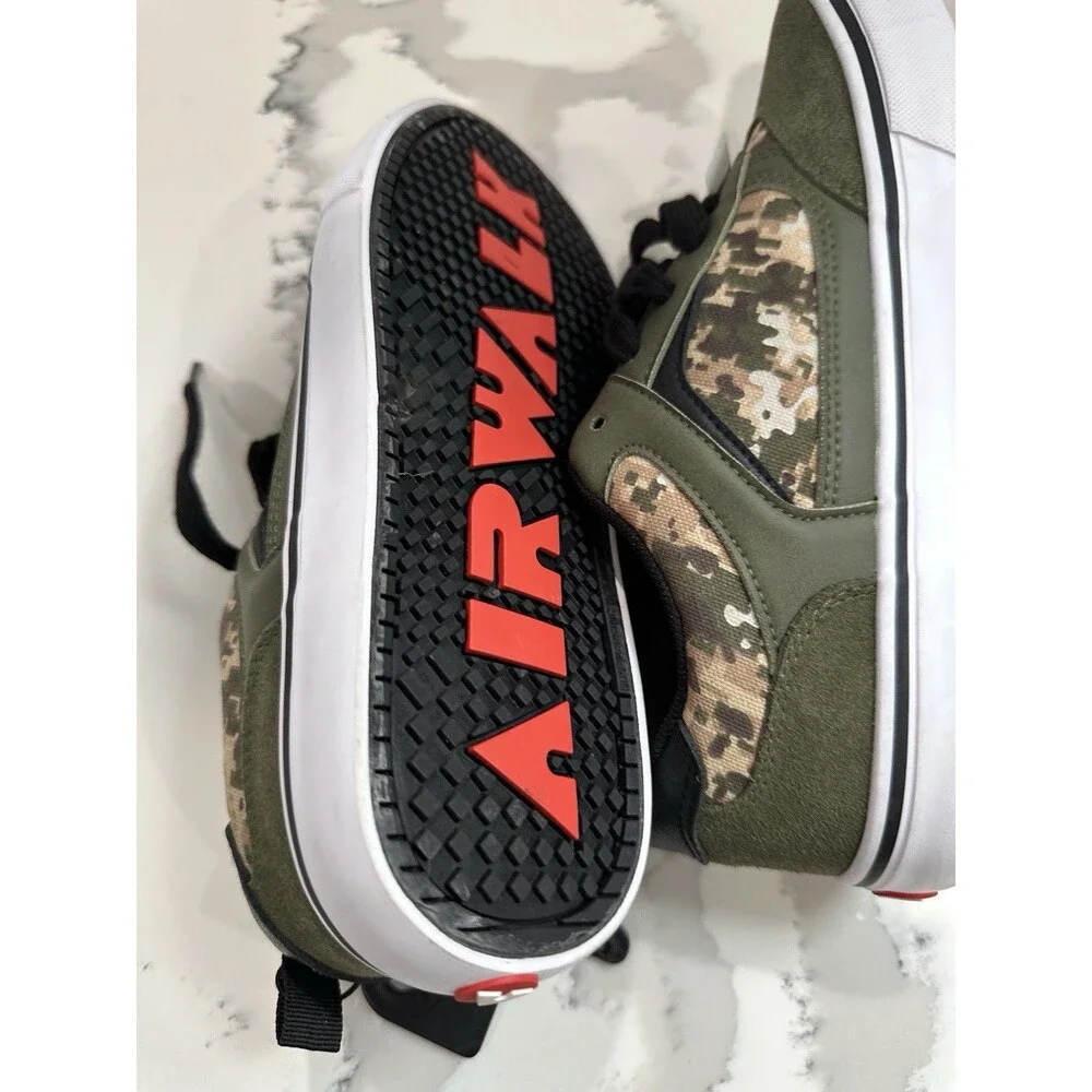 Airwalk Sneakers Boys Size 6 Youth Green Suede Camo New CMAK23ES006